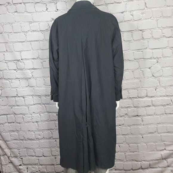 Saks Fifth Avenue Navy Lined Microfiber Over Coat, 42R - Picture 4 of 8